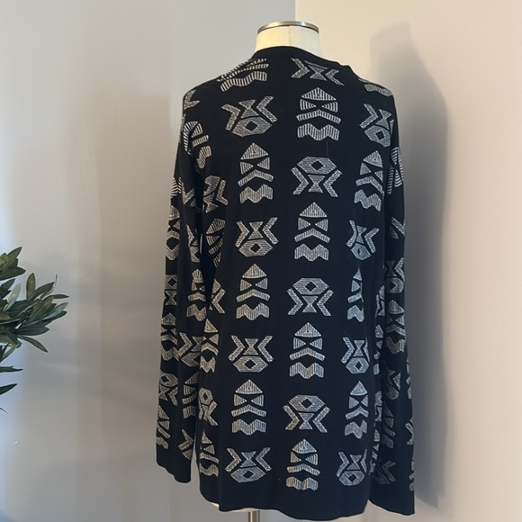 Forever 21 Cardigan - Picture 2 of 4